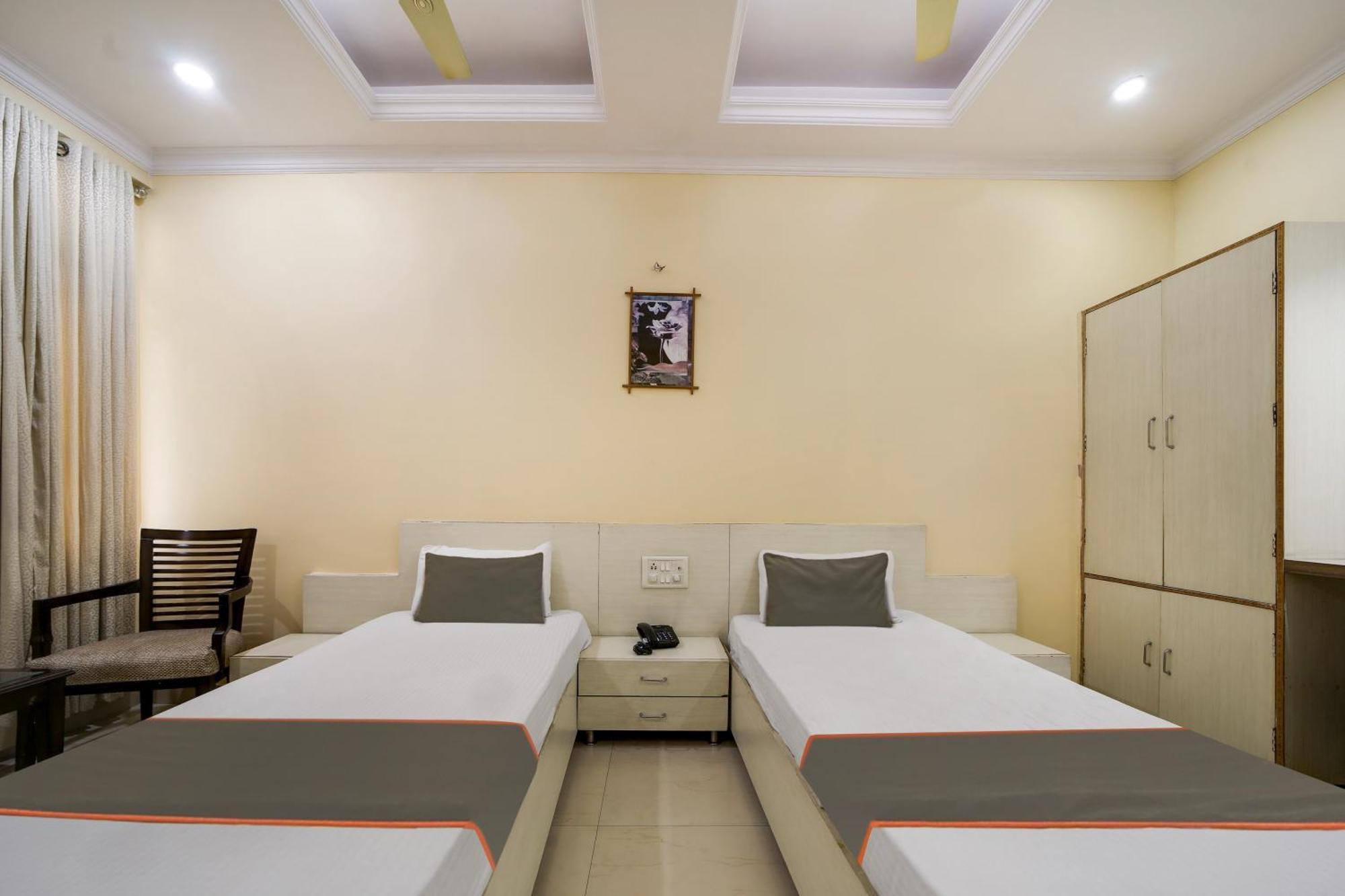 Collection O Hotel Silver Inn بوبال المظهر الخارجي الصورة